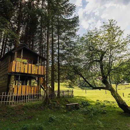 Treehouse Kupari Nacionalni Park Risnjak Кемпинг *