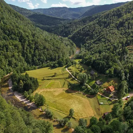 Treehouse Kupari Nacionalni Park Risnjak Cabar